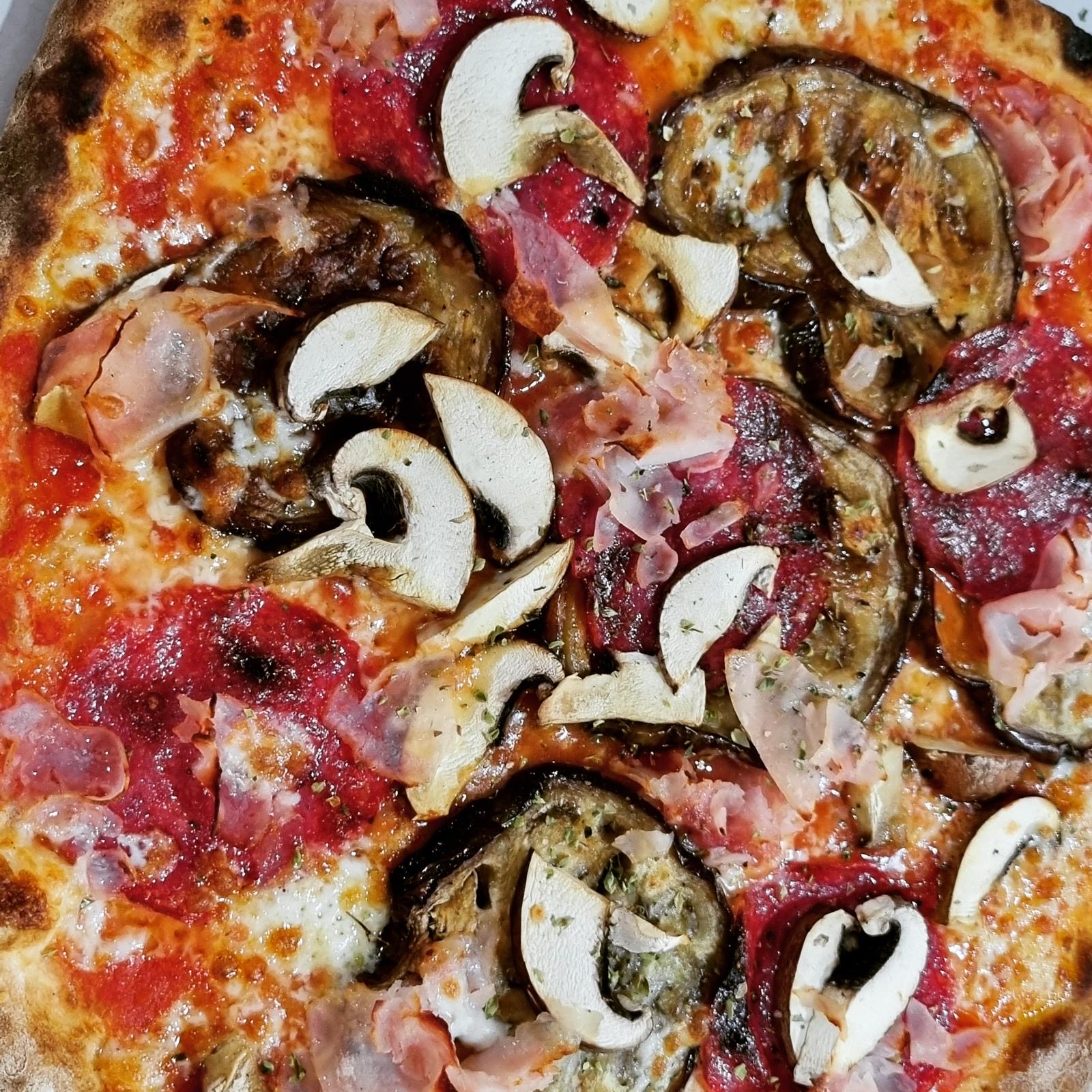 Pizza especial de la casa